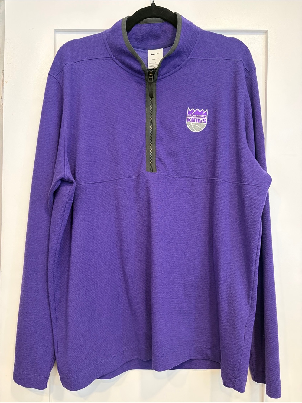 Nike Dri-Fit Kings Licensed Quarter-Zip Pullover Men’s XLarge